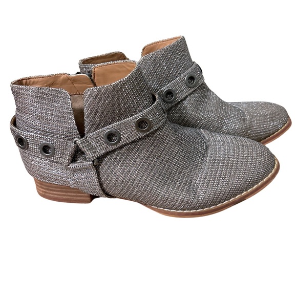 GB girls Other - Gianni Bini GB Girls ROCKER GIRL Lynx Multi Color Shine Ankle Boots Girls Sz 5G